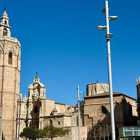 Cosy Embajador Guest house 2*
