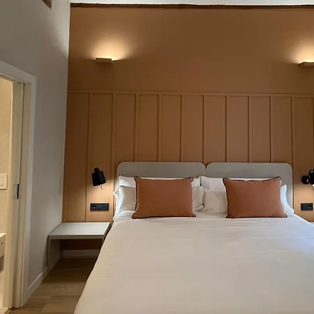 Cosy Embajador Pensión 2*