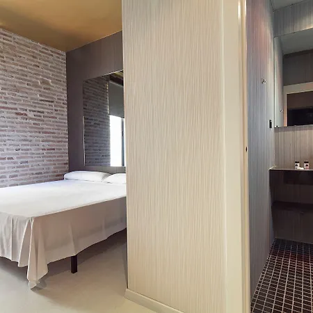 Pensión Cosy Embajador Valencia