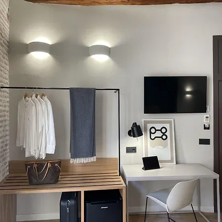 Cosy Embajador Pensión 2*