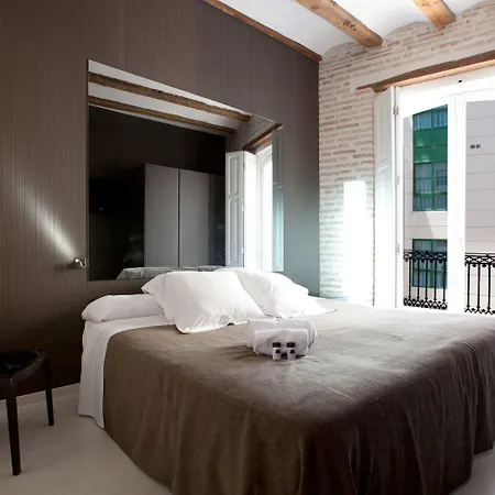 Cosy Embajador ゲストハウス